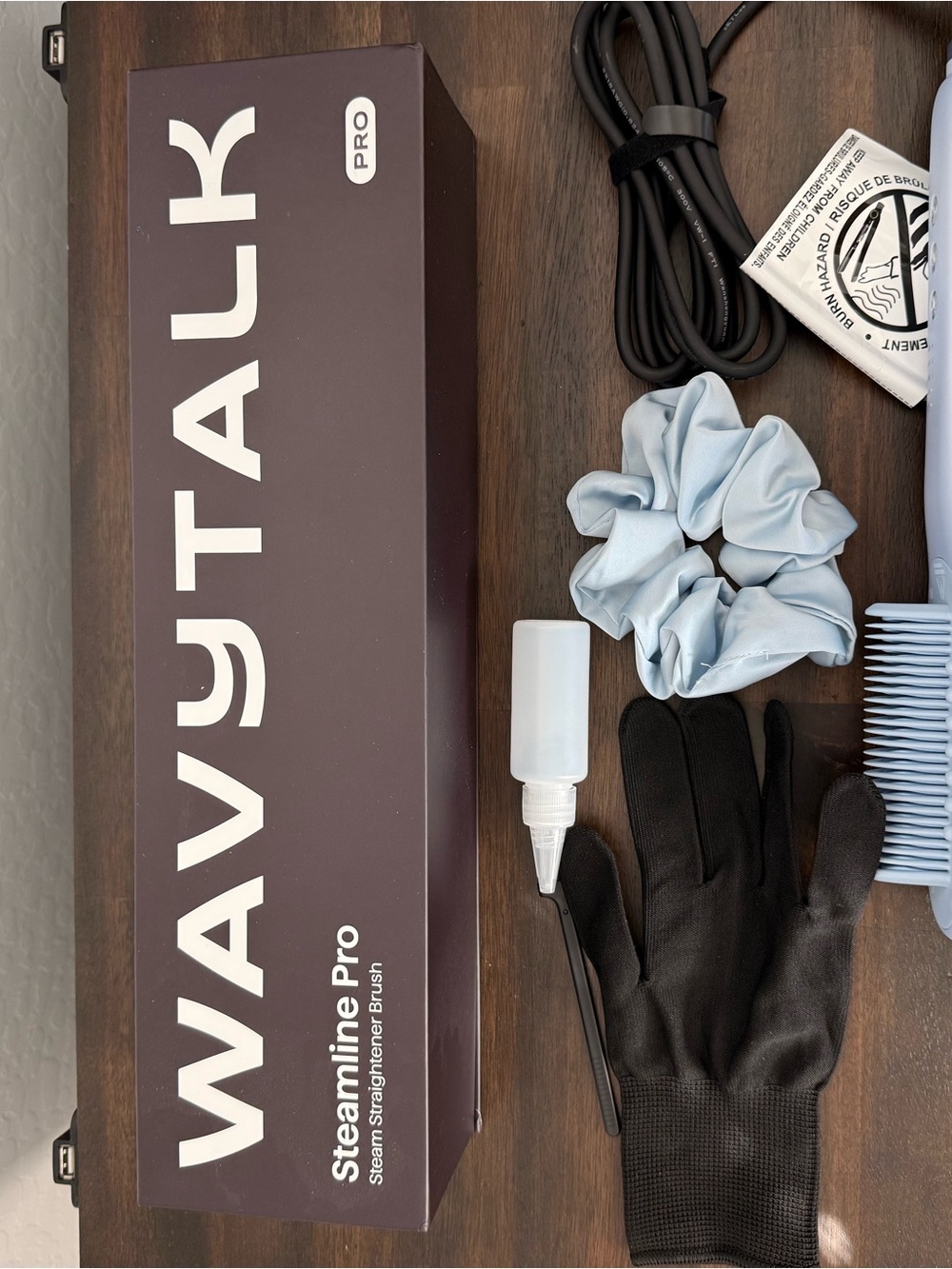 Wavytalk Steamline Pro Steam Straightener Brush - Black & Light Blue